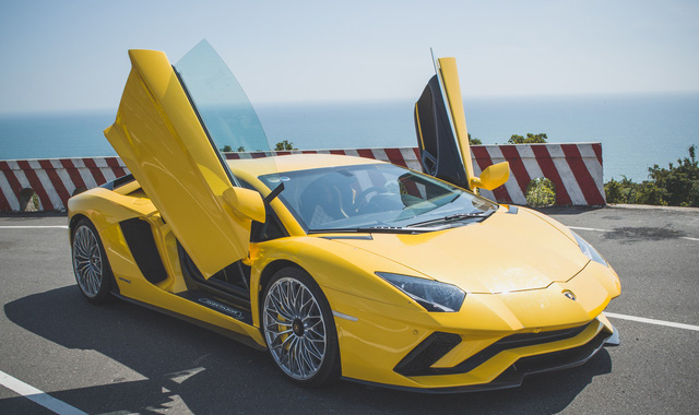 Lamborghini Aventador S cùng dàn siêu xe diễu hành tại Phan Thiết